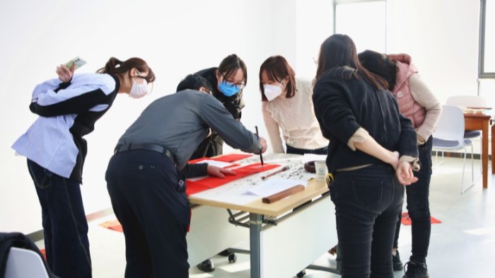 ���Ź�˾����������λ��չ��ӭ�´���ϵ�л